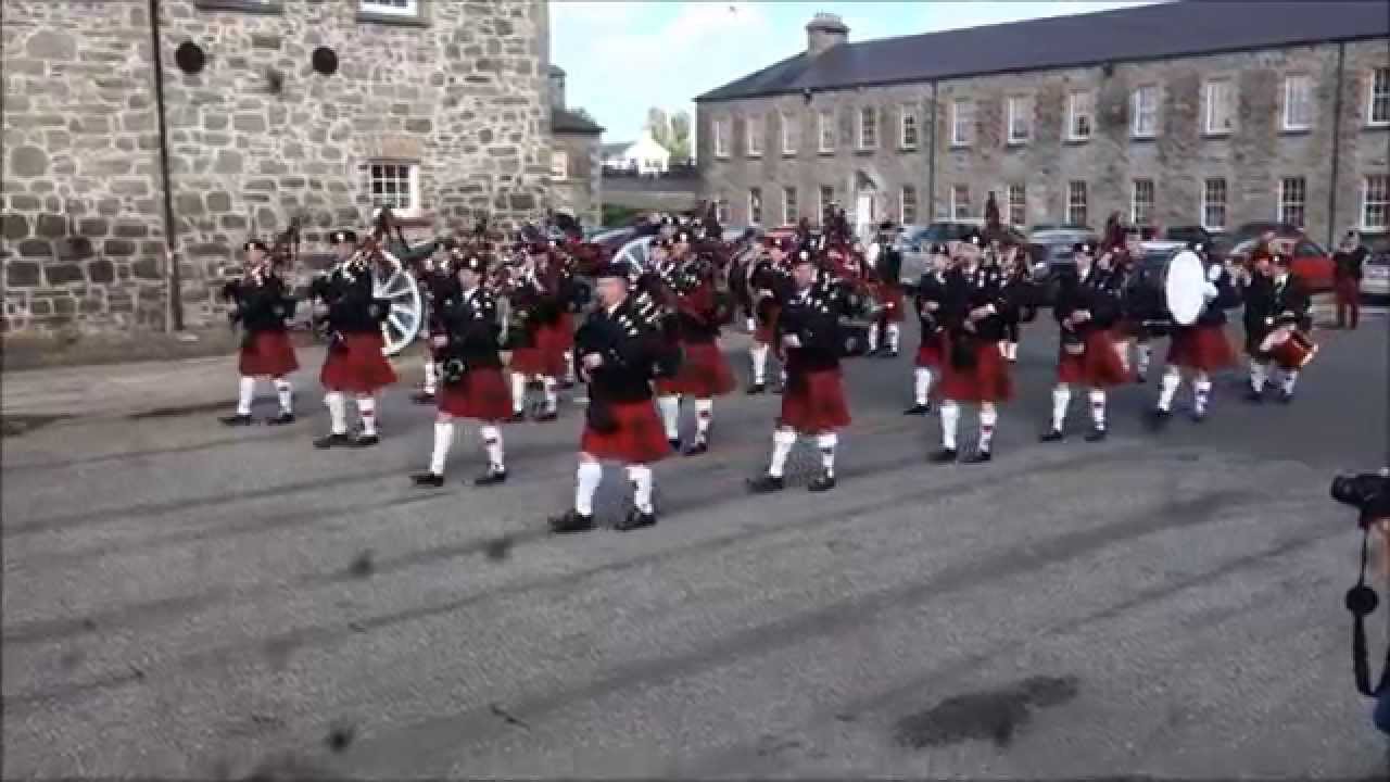 The Crossed Swords Pipe Band playing at Eniskillen Castle