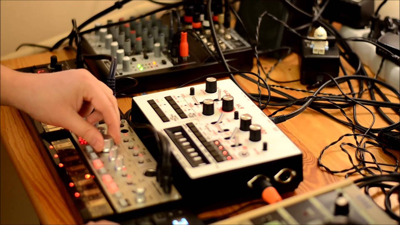 Korg - Volca Bass @ Beats, Monotribe - improv. #004.
