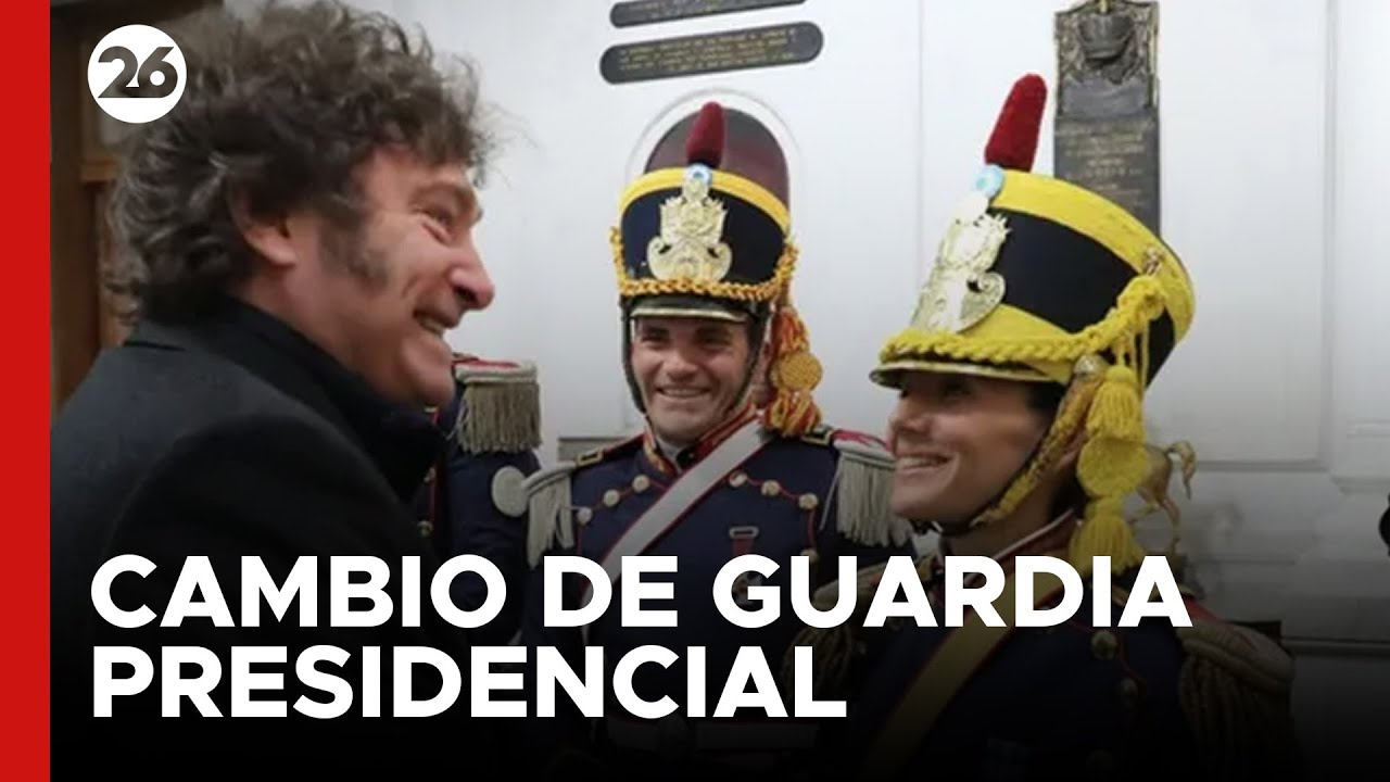 EN VIVO - ARGENTINA | JAVIER MILEI en el cambio de guardia de los granaderos en Plaza de Mayo