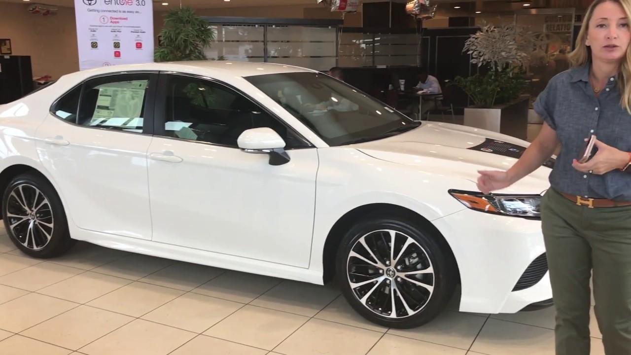 2018 Toyota Camry SE : What you need to know NOW