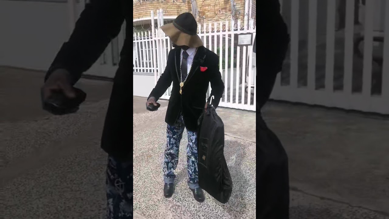 baleli eeeeeh la sape quant  vs ns atrappe pas de pitie ce Dans l esprit et les sangs