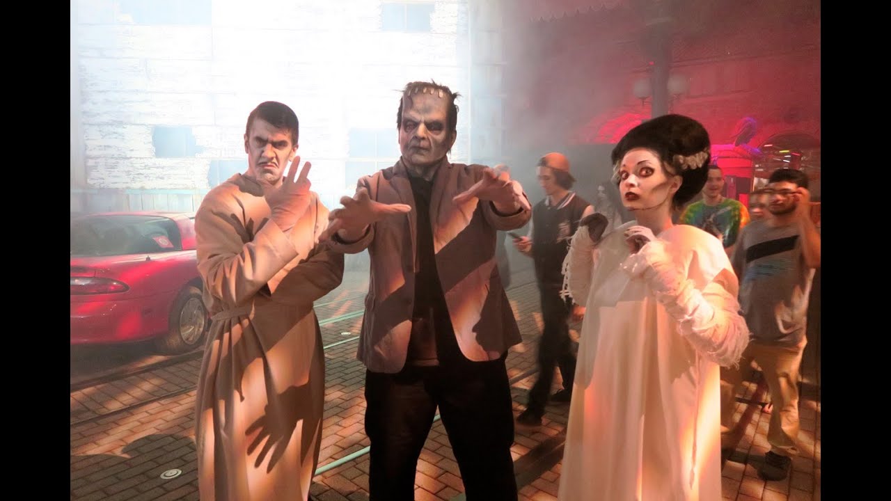 There's A Lot Of People Being Scared Here! Halloween Horror Nights Universal Orlando