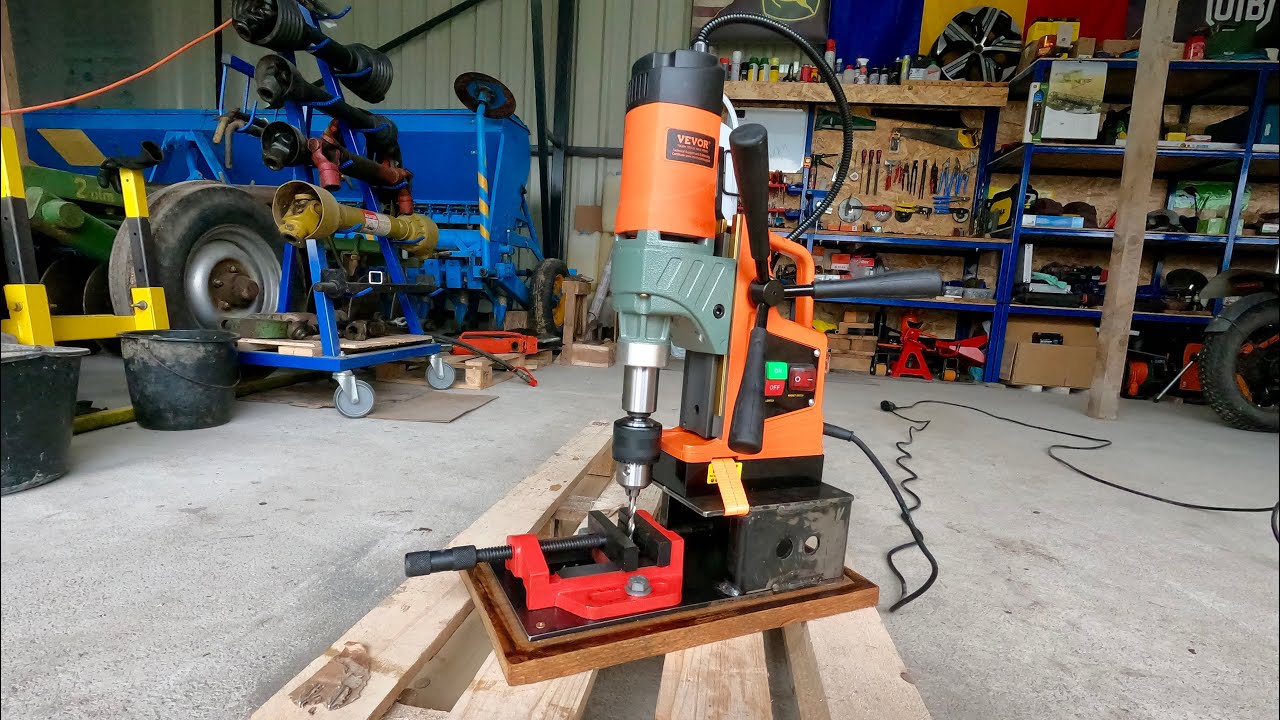 CONSTRUIESC UN STAND PENTRU MAȘINA DE GĂURIT MAGNETICĂ / BUILDING A MAGNETIC DRILL STAND