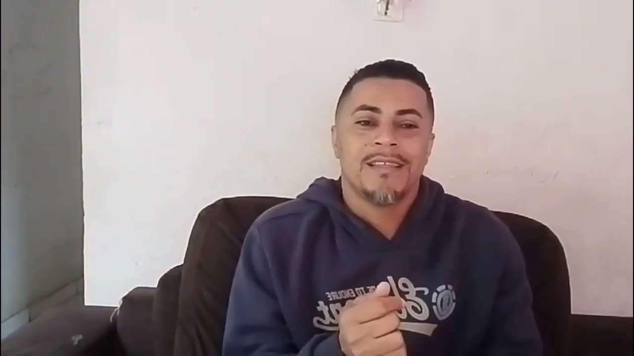 Abra seu coraçao pra DEUS e pare de fugir.