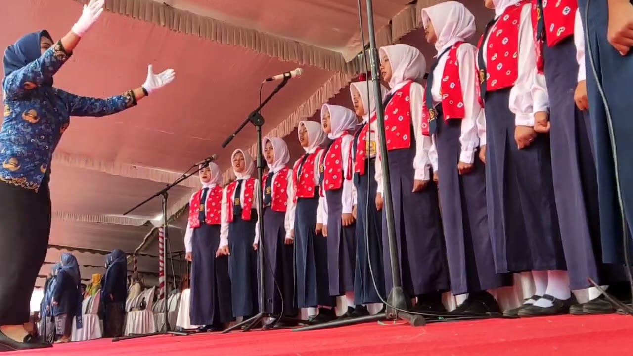 Indonesia Raya - Merdunya Tim Paduan Suara  SPESAKAD