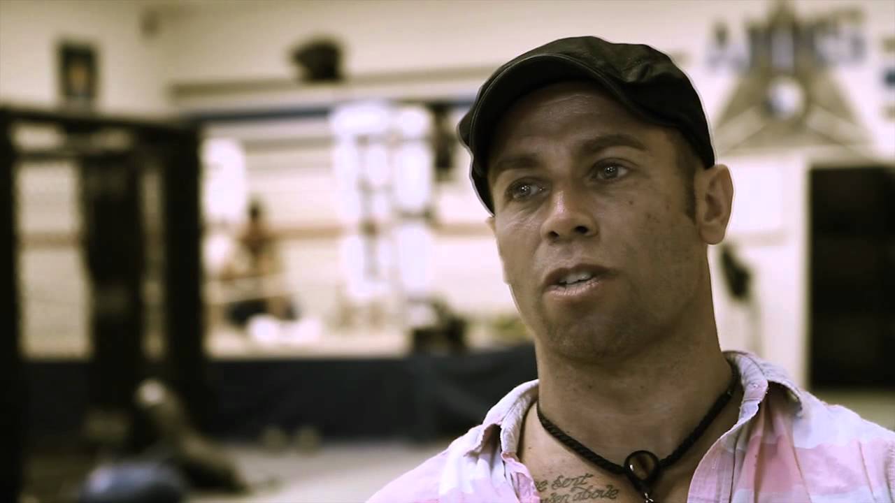 Julie Kitchen - Behind the Queen of Muay Thai