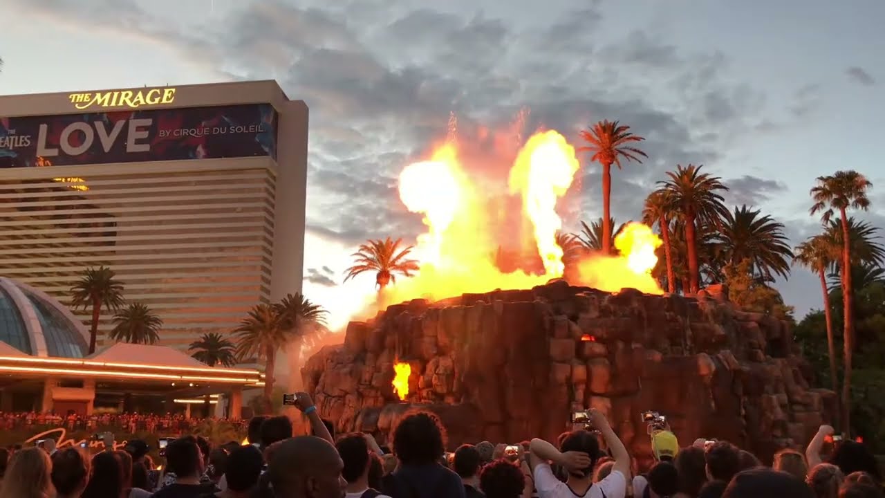 Mirage Volcano Show and Bellagio Water Show Las Vegas