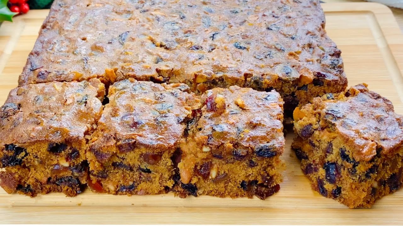 Best Christmas Fruit Cake Recipe 🎄 My Mom Makes This Delicious Christmas Cake Every Year - Plum Cake