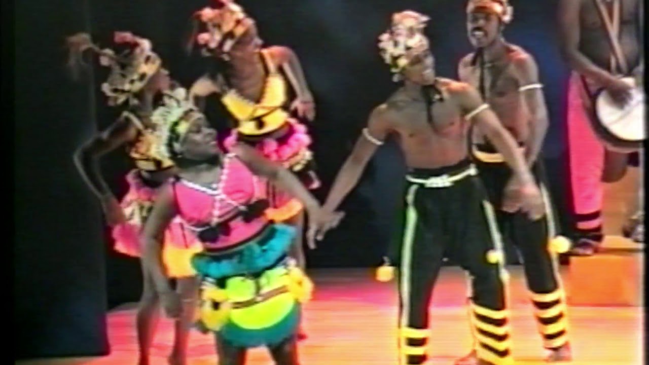 Adzido UK - Kumpo dance from Senegal