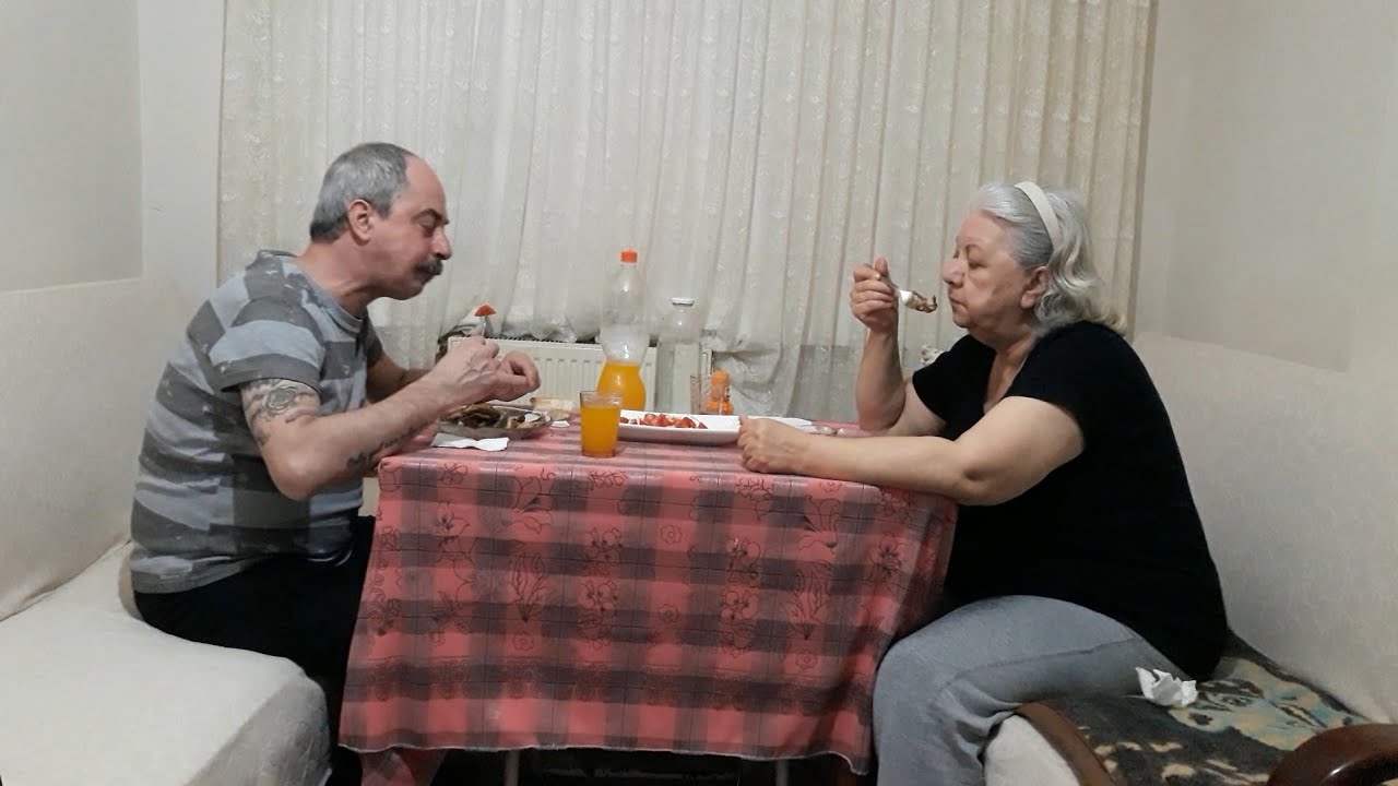 Ana oğul balık keyfi.