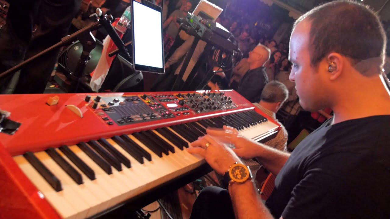 "Solo de Piano" - Kemuel @ Ball & Chain