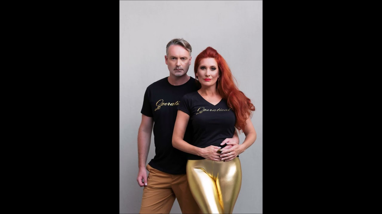 Operatical- &Phi;&omega;&nu;έ&sigmaf; &kappa;&alpha;&iota; &Mu;&omicron;&upsilon;&sigma;&iota;&kappa;έ&sigmaf; ERTecho