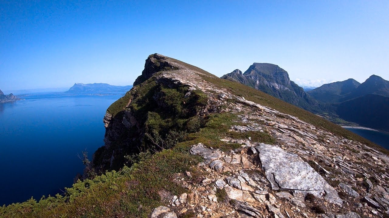 Hiking Guide: Finnesfjellet mountain in Gildeskål