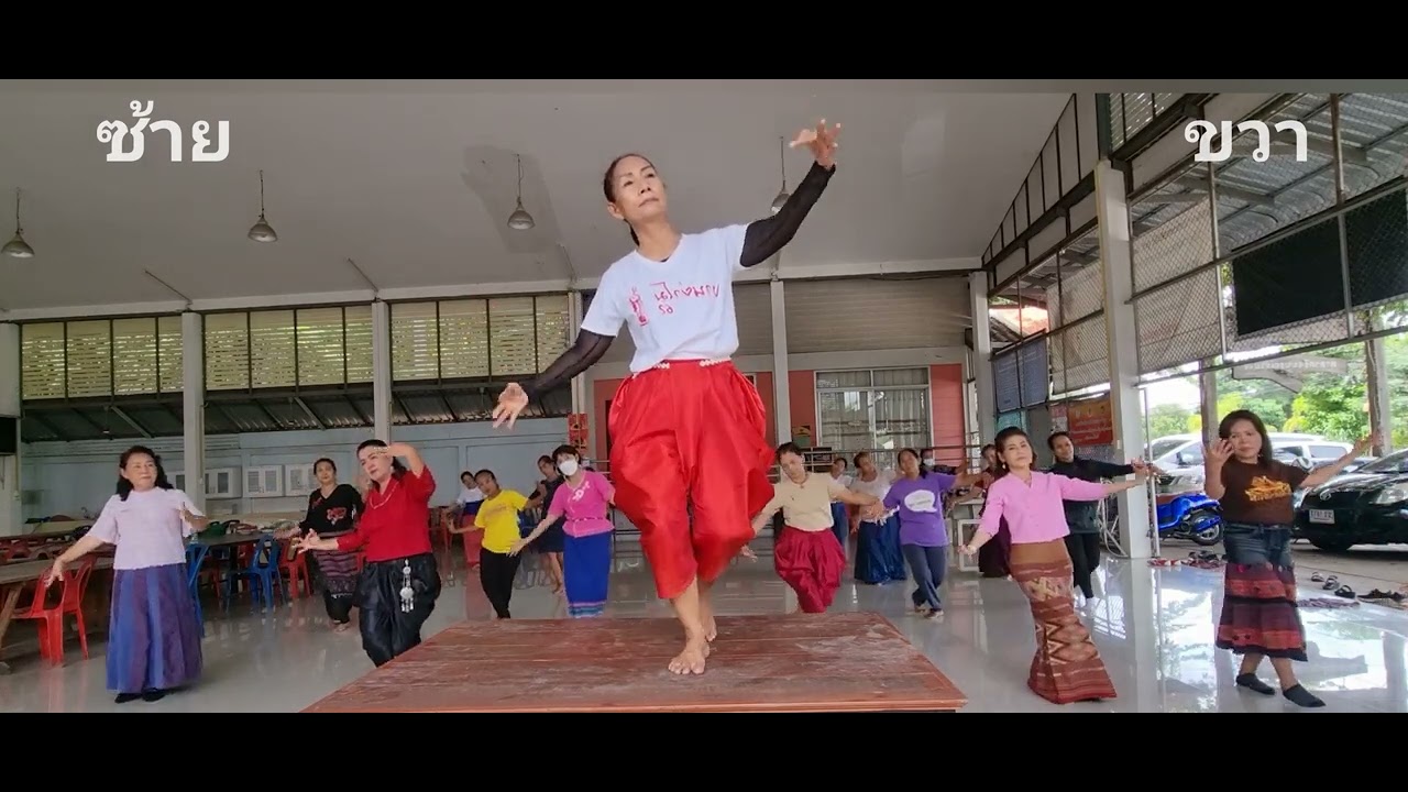 ซ้อมบายศรีหลวง (กระจกเงา