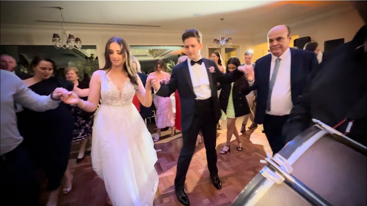 VAKA SE PRAVI VESELA SVADBA (KAROVSKI FAMILIJA )no.220 (NATASHA I BRENDON)ROB ACORDION- TUSE -DZIMAK