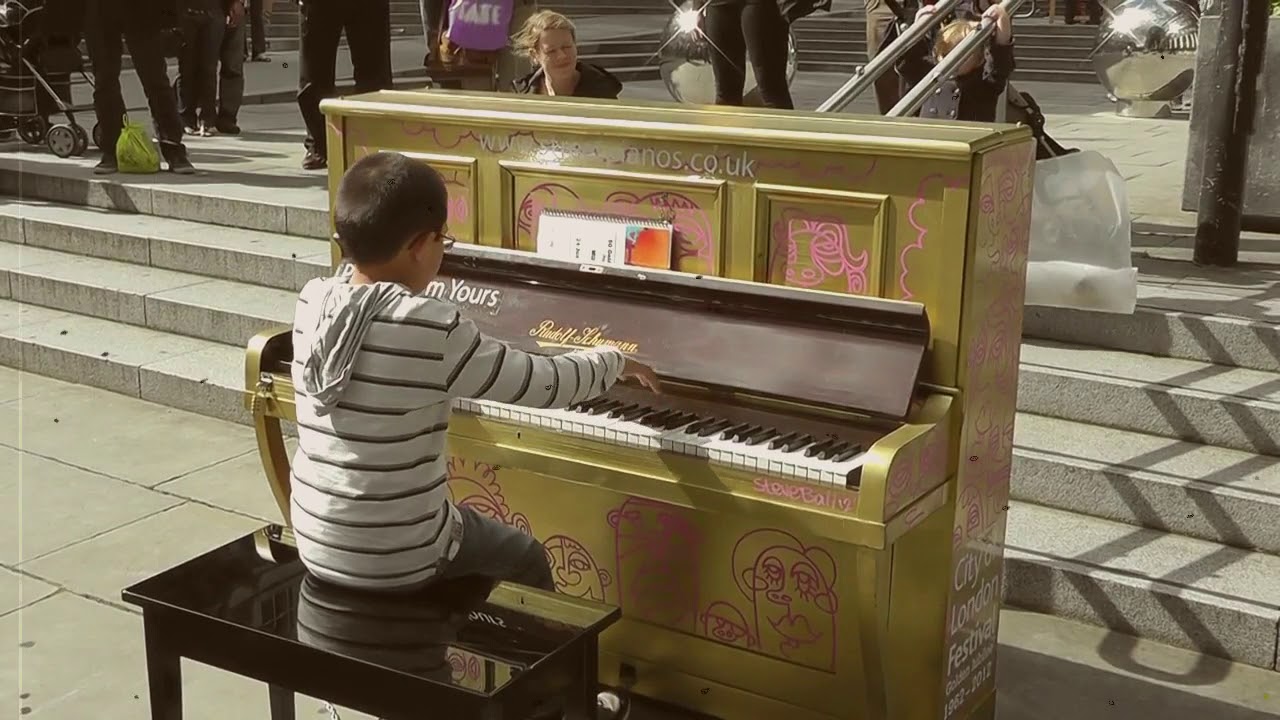 Top 5 GREAT kids Piano Street Performances (6 to 10 years)