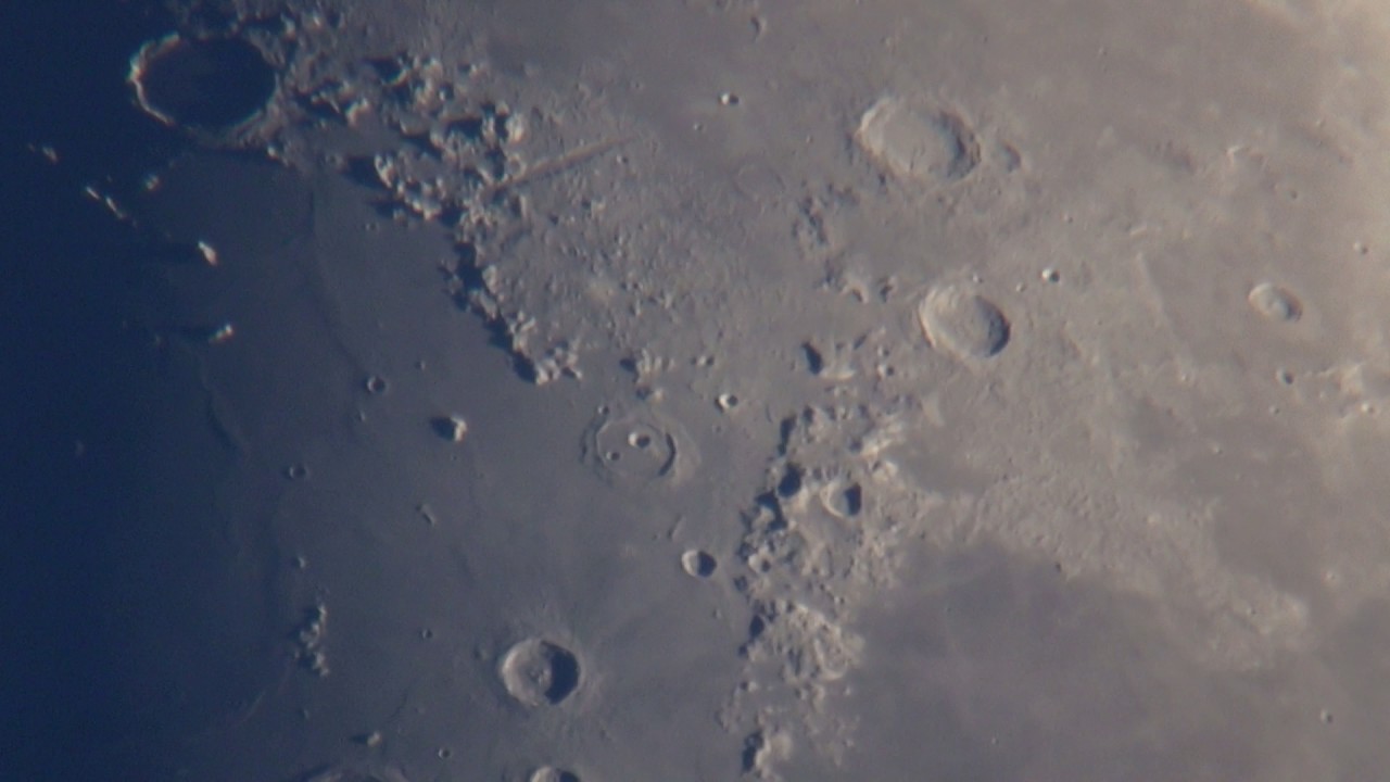 SkyWatcher Maksutov 180/2700 : Moon