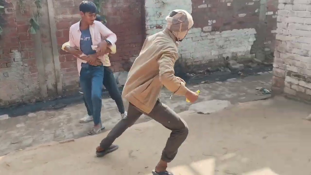 भाई को 10 रुपए क्या मिल गए गांव को लड़कों ने परेशान कर लिया🙏👍🙏👍✅
