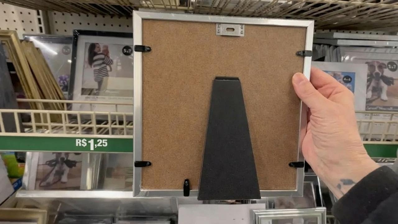 Compre uma moldura na loja de R$1 – mas não é pra foto!