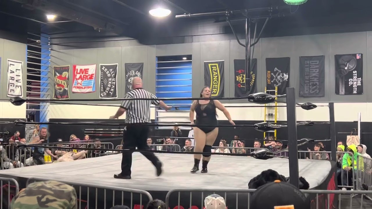 MISS RACHEL VS HOLLYHOOD HALEY J