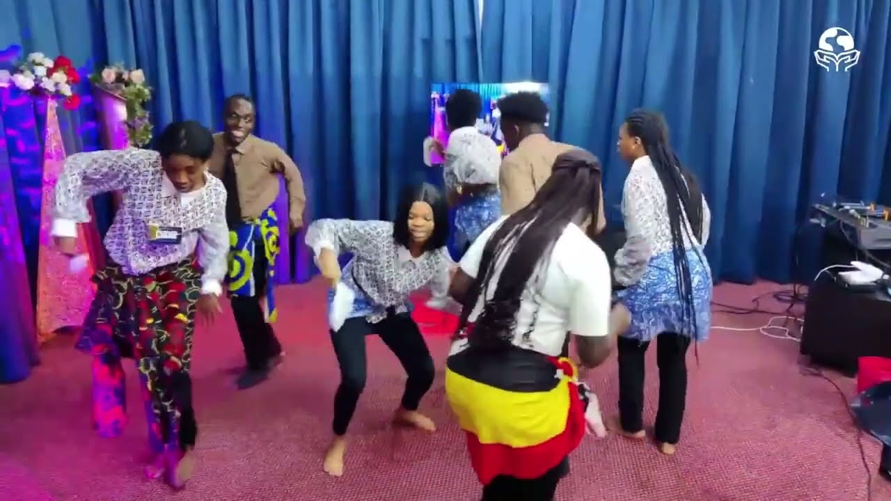 Christ Consulate Choir UAE dance ministration // Onwere Ihe Omere Mu by Minister Lilian Nneji (VOT)