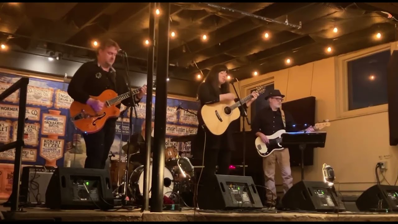 Rachel Drew Band covers Everything is Broken at Anodyne in Milwaukee, WI