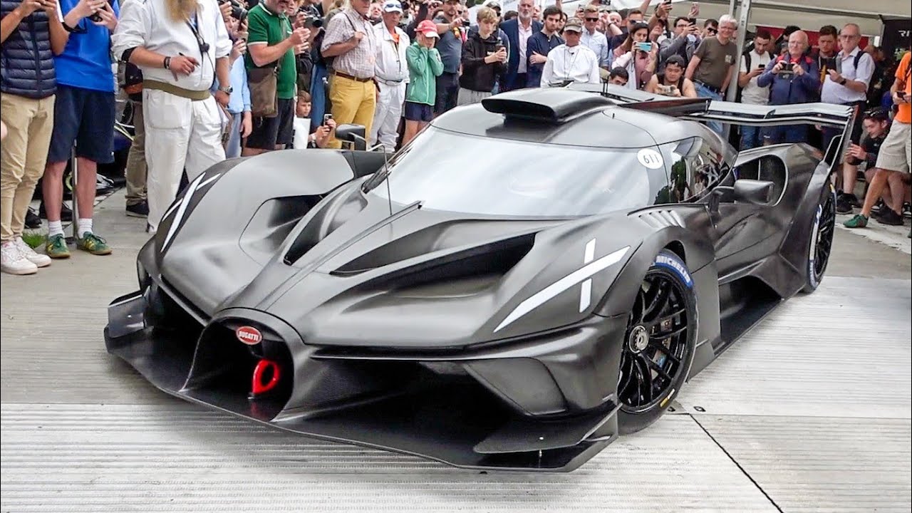 The BUGATTI BOLIDE Completes the World's Best Supercar Parking!