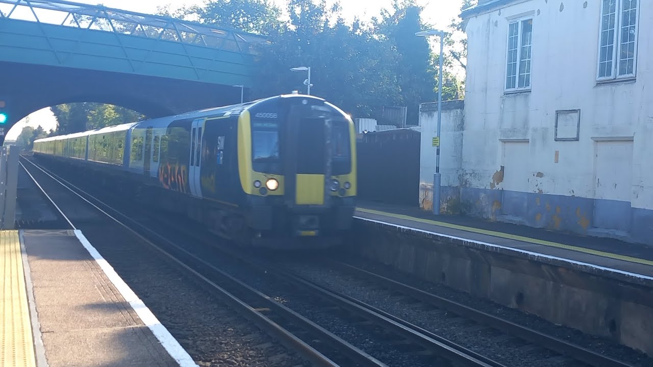 SWR Class 450 passing Ashford (Surrey) | 23/9/2023