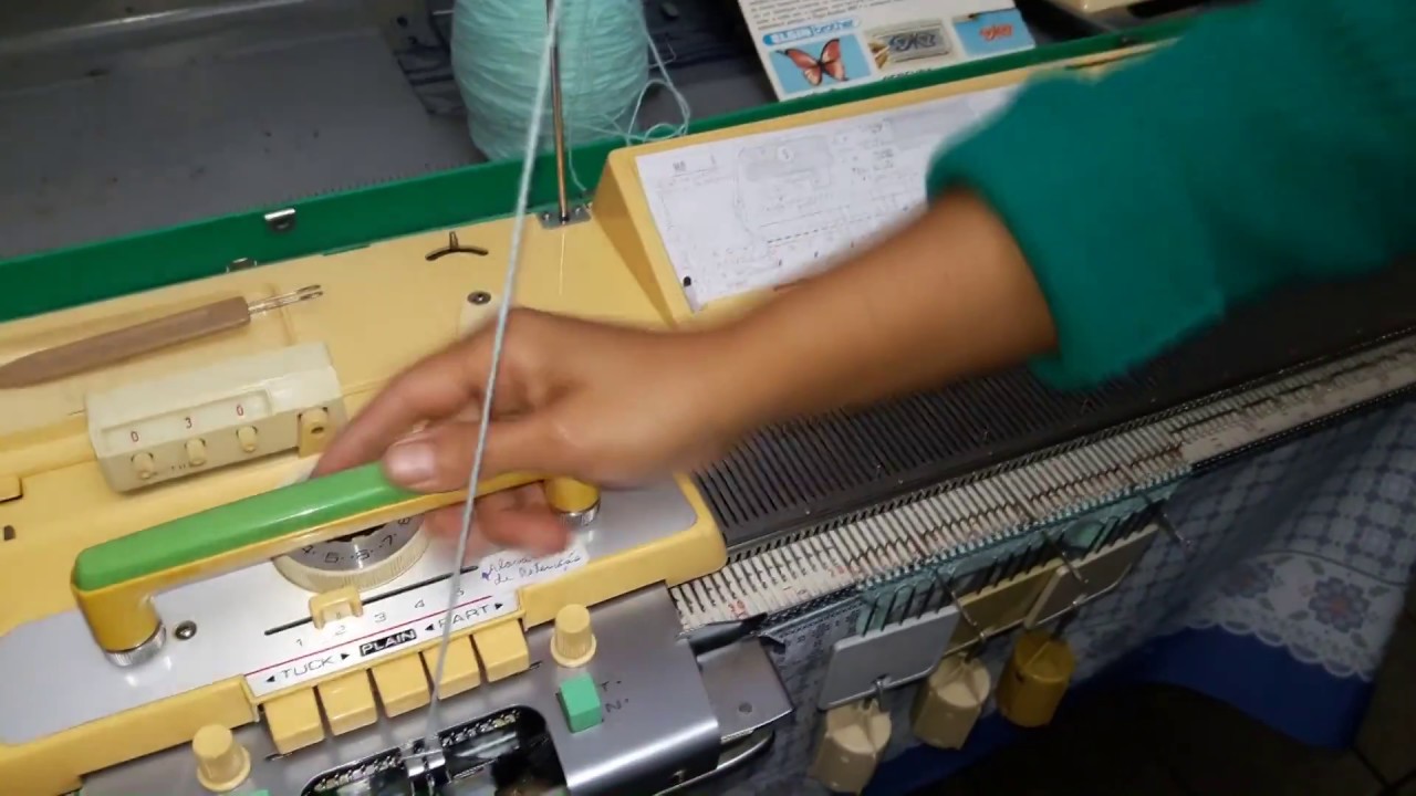 Manuseando a Máquina Elgin Brother 800 Com ponto Jersey seguido de Ponto Alçado Simples com Cartões