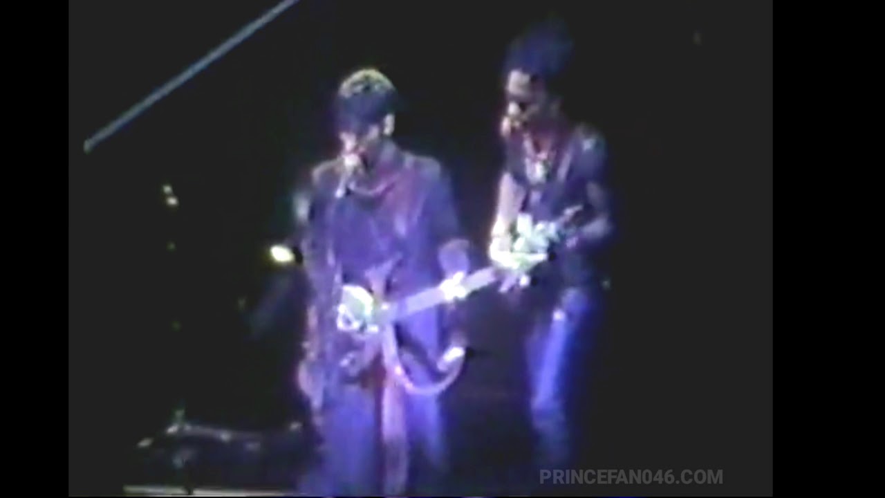Prince and Lenny Kravitz 7-13-1994 New York Princefan046 com