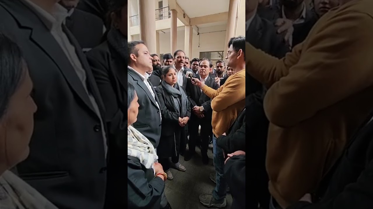 क्राइम ब्रांच के खिलाफ वकीलों ने फरीदाबाद कोर्ट में किया काम ठप्प, वकीलों ने कर दी हड़ताल