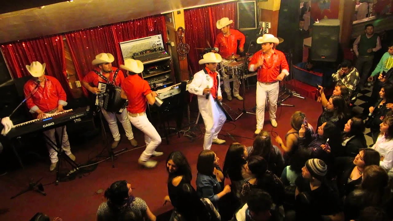 Los Machos de la Cumbia en Pto  Montt Sept  2014   En Mis Recuerdos - Hojas al Viento