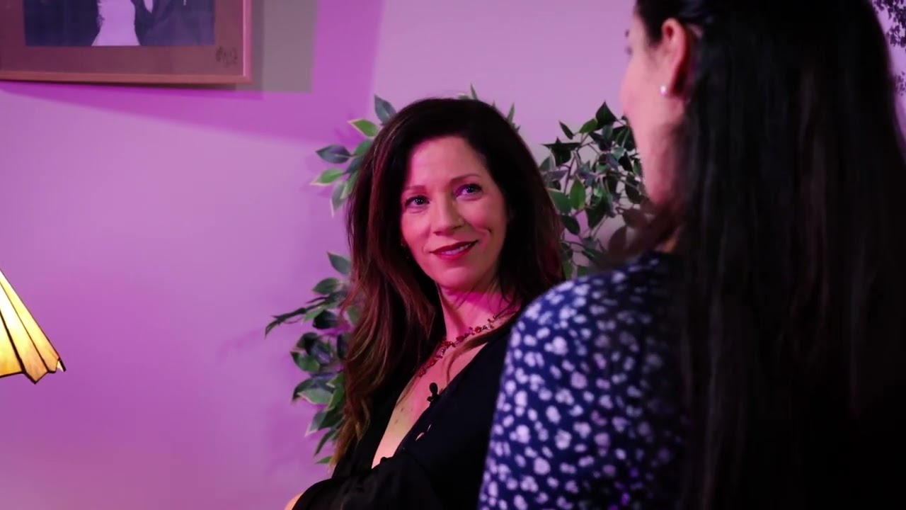 Not your usual job interview - Scene from 