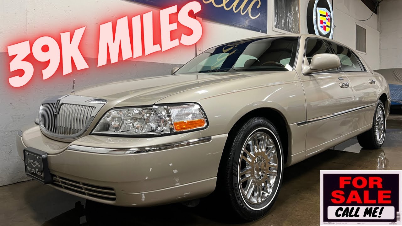 Lincoln Town Car 2009 года выпуска «Последний хороший год» с пробегом 39 тыс. миль ПРОДАЕТСЯ комп...