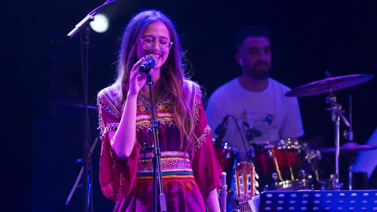 Sandra Hamaïdi - Ssigh lmesbah | Siɣ Lmeṣbaḥ  - Live