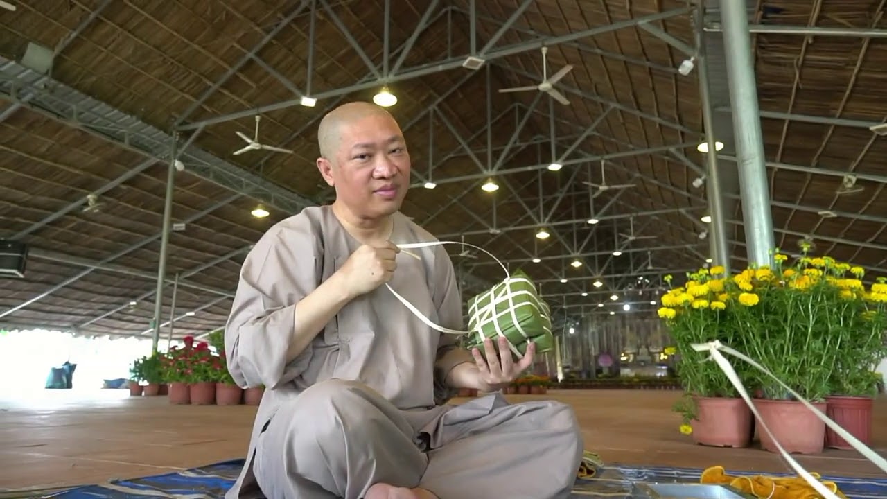 Ghi nhanh: VIỆN CHUYÊN TU GÓI BÁNH TẾT- TT. THÍCH THIỆN THUẬN