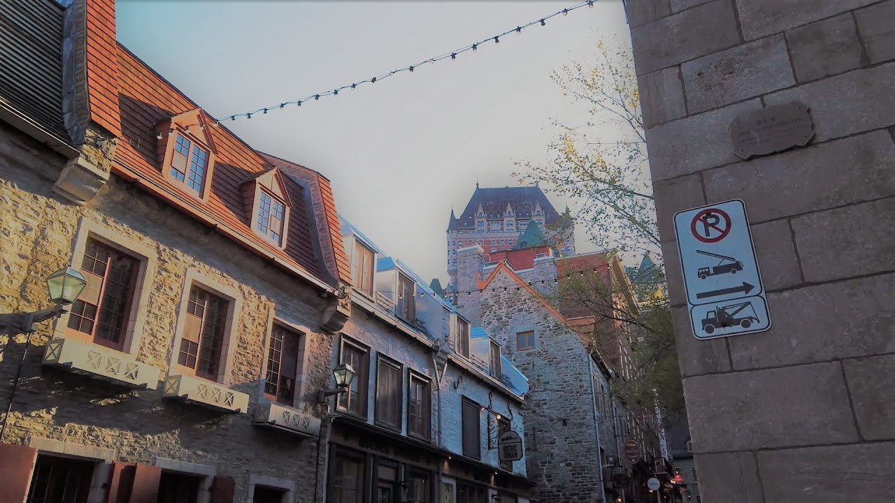 ⁴ᴷ⁶⁰ Sunset Walk in Québec City: Petit Champlain | 4K City Ambience