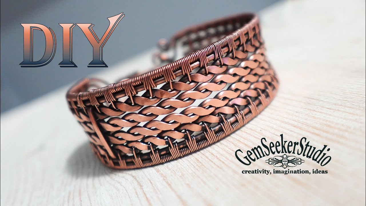 Discover the wire art: DIY wire bracelet tutorial with decorative wire.
