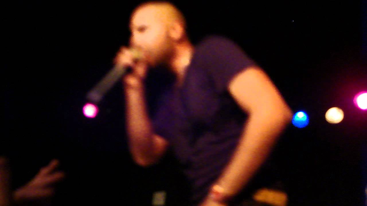 Tonedeff live in Portland, OR rapping really, really fast. (Crispy)