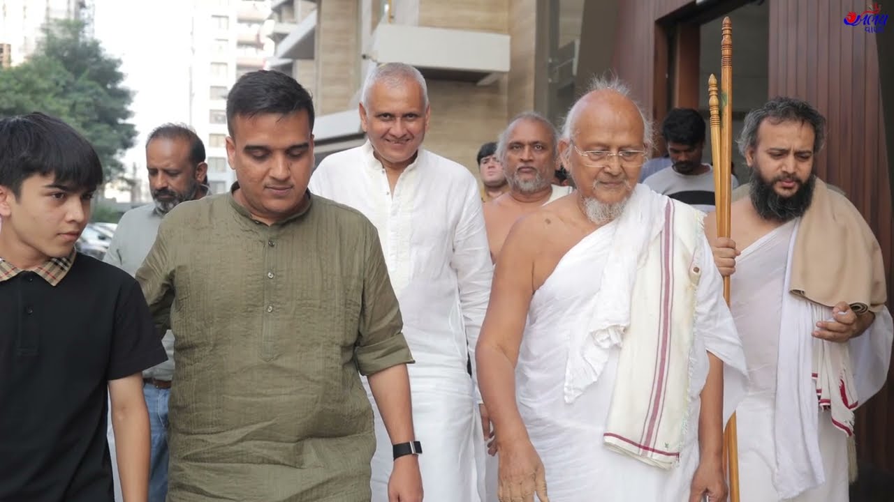 સુરત ડાયમંડ બુર્સ માં પ્રથમ વાર ગચ્છાધિપતિ શ્રીપ.પૂઆ.ભ.શ્રી વિજય અભયદેવસૂરીશ્વરજી મહારાજાપાવન પગલાં