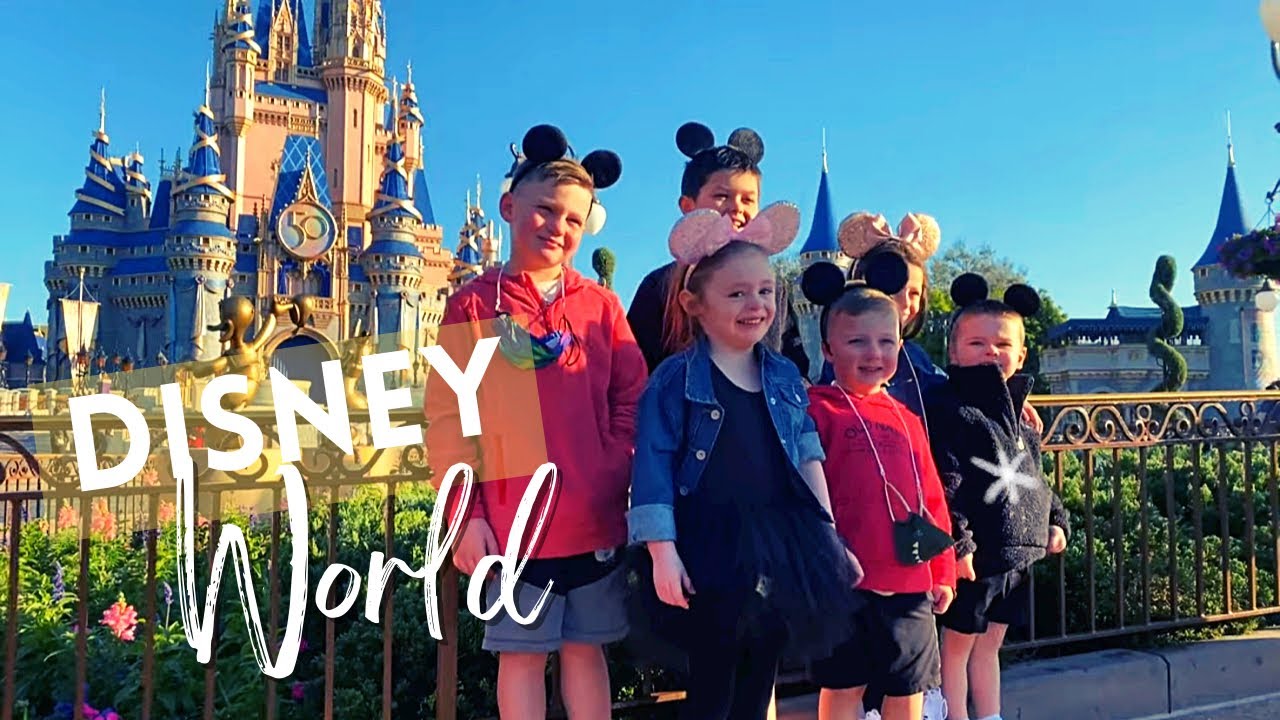 LARGE FAMILY'S FIRST TRIP TO DISNEY WORLD (WILD!) | MAGIC KINGDOM! | HOLLYWOOD STUDIOS! | AND MORE!