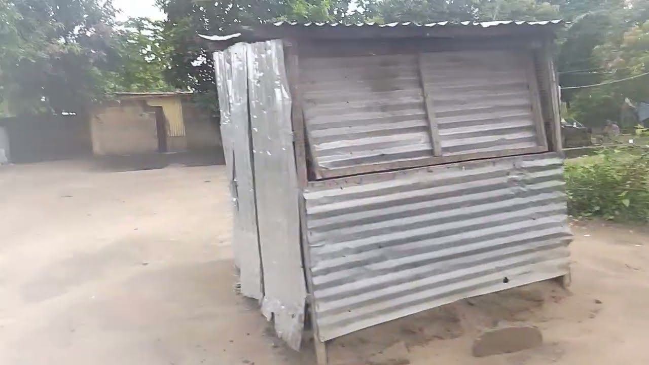 Parcelle avendre C/nsele arrêt terre jaune 10/20 prix 13000$ adiscuter escusez moi+243812945006