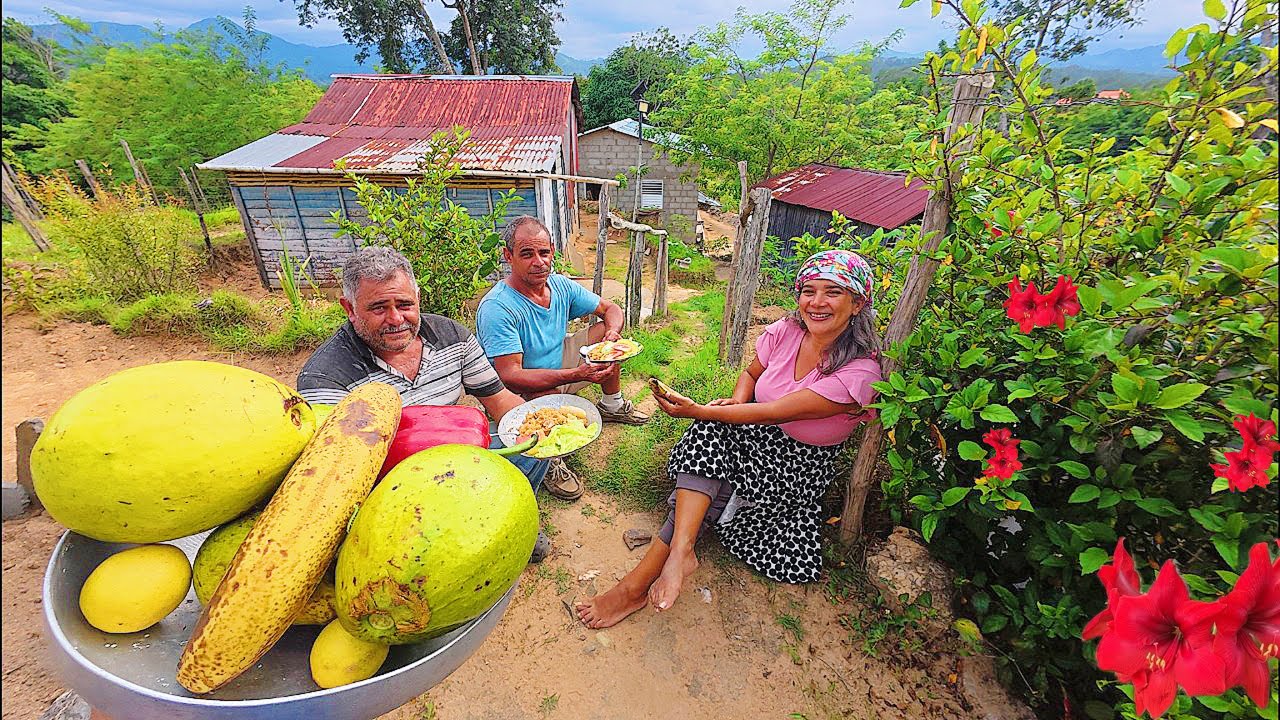 COCINANDO un LOCRIO de GALLO en la CASA de CAMPO mas LINDA de RD