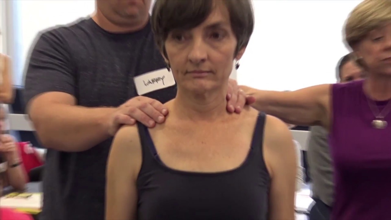 ISM assessment – Meaningful task – hang on a bar and swing both legs into flexion