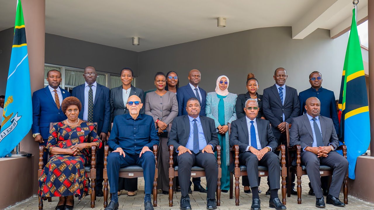 KAMATI ZA BUNGE ZAKUTANA TUNGUU ZANZIBAR 