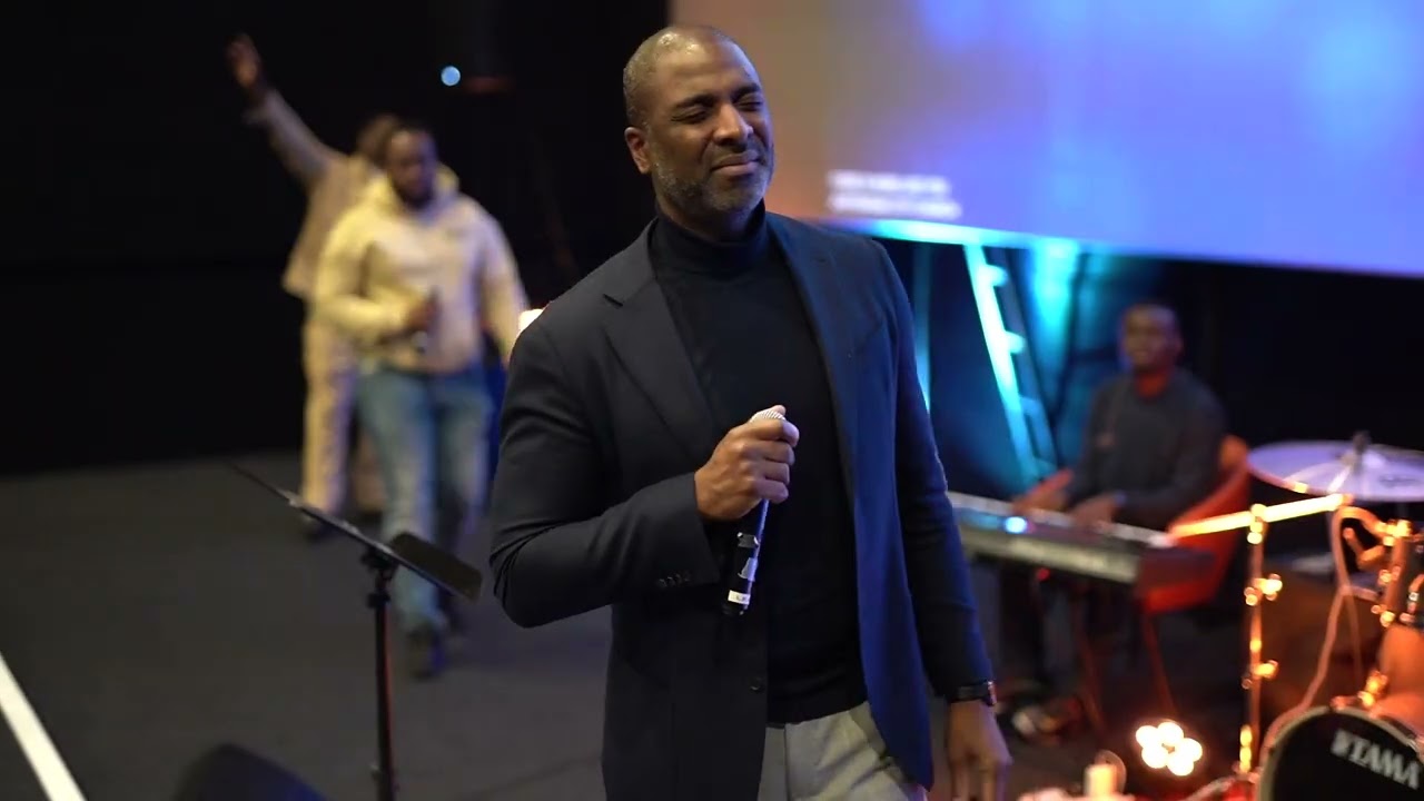 Song Ministration - Dwight Dissels