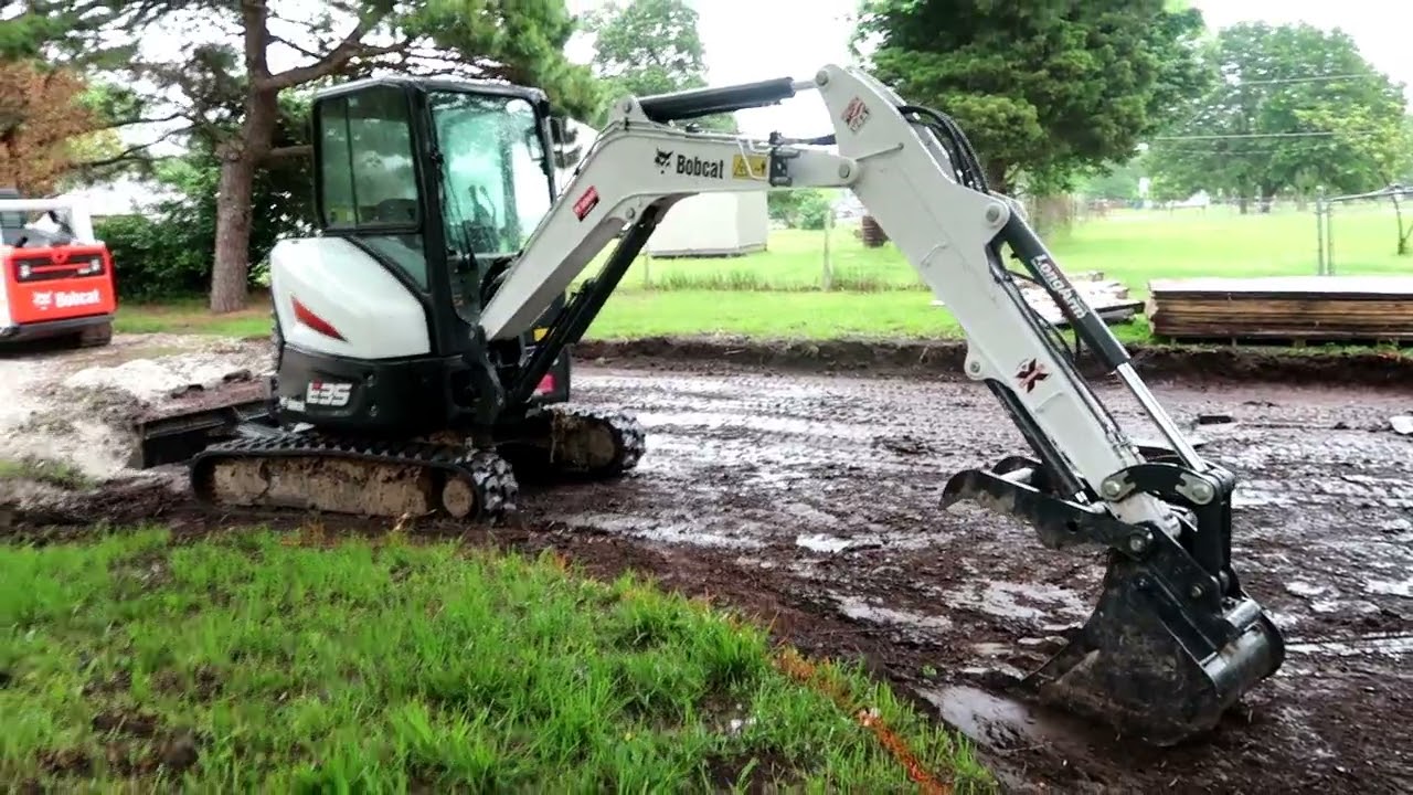 Bobcat E35 Review