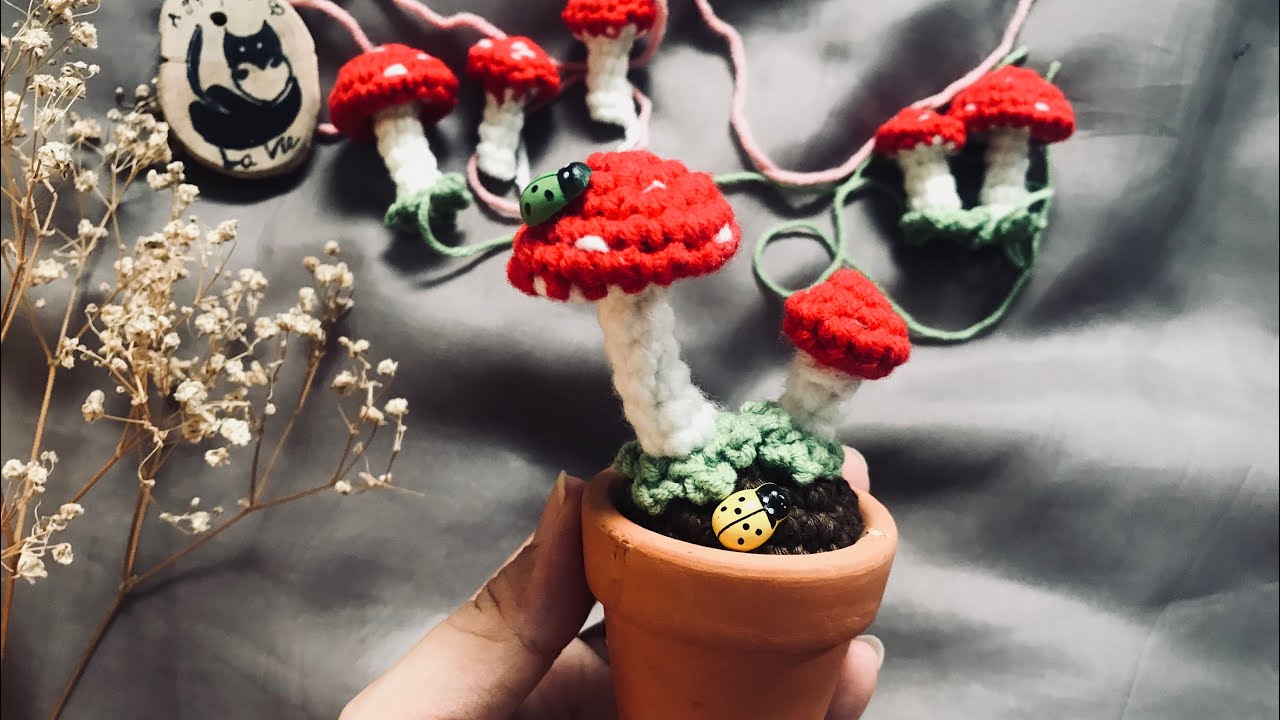 How to crochet a Mushroom pot/ hướng dẫn cách móc chậu cây nấm mini