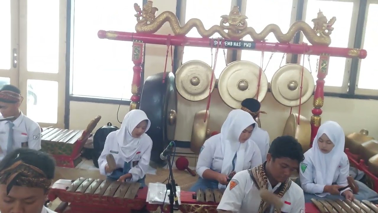 Nyidhamsari KARAWITAN SMK PEMBNAS PURWODADI