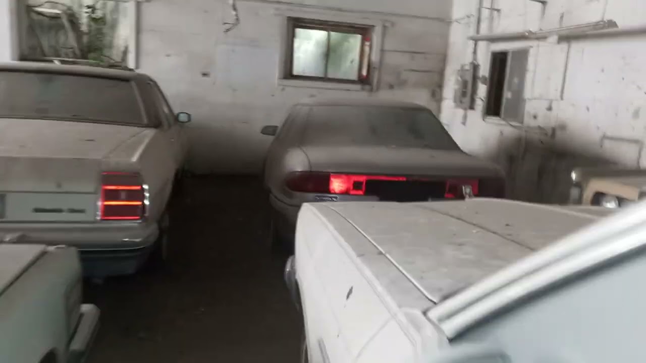 CLASSIC AND LUXURY CARS FOUND IN ABANDONED FACTORY